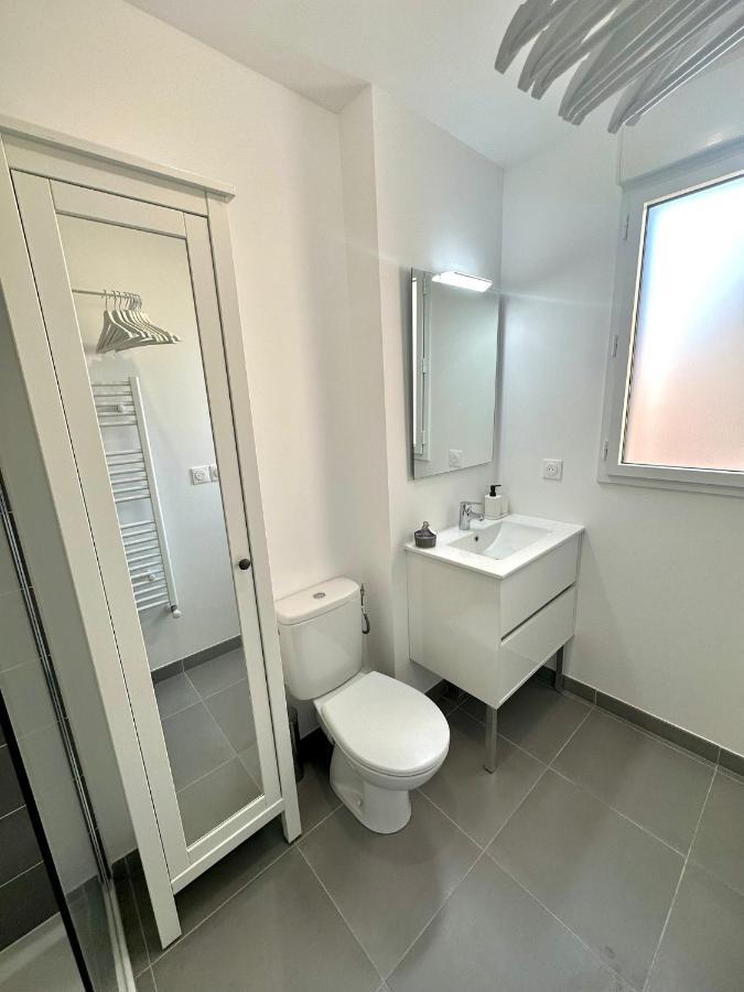 Charmant Studio A Proximite Du Port De Nicea Zewnętrze zdjęcie